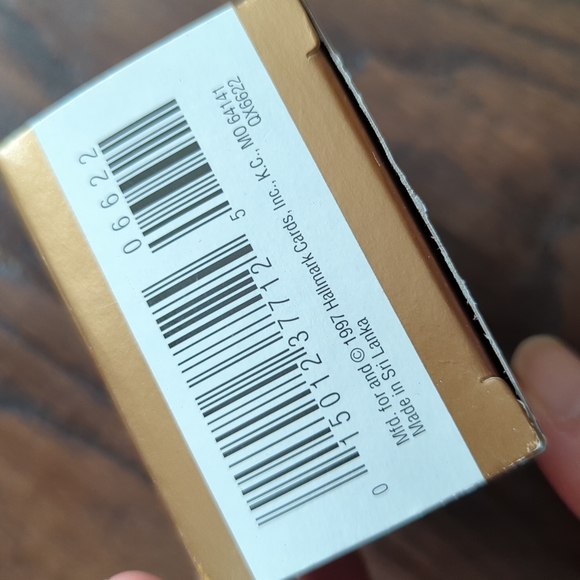 Vintage 1997 Hallmark Sue Tague "Granddaughter" Angel Ornament in Original Box - Picture 3 of 12